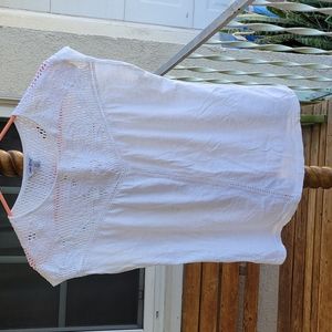 Lucky Brand top. Size XS, color white. Pre-owned very good condition.